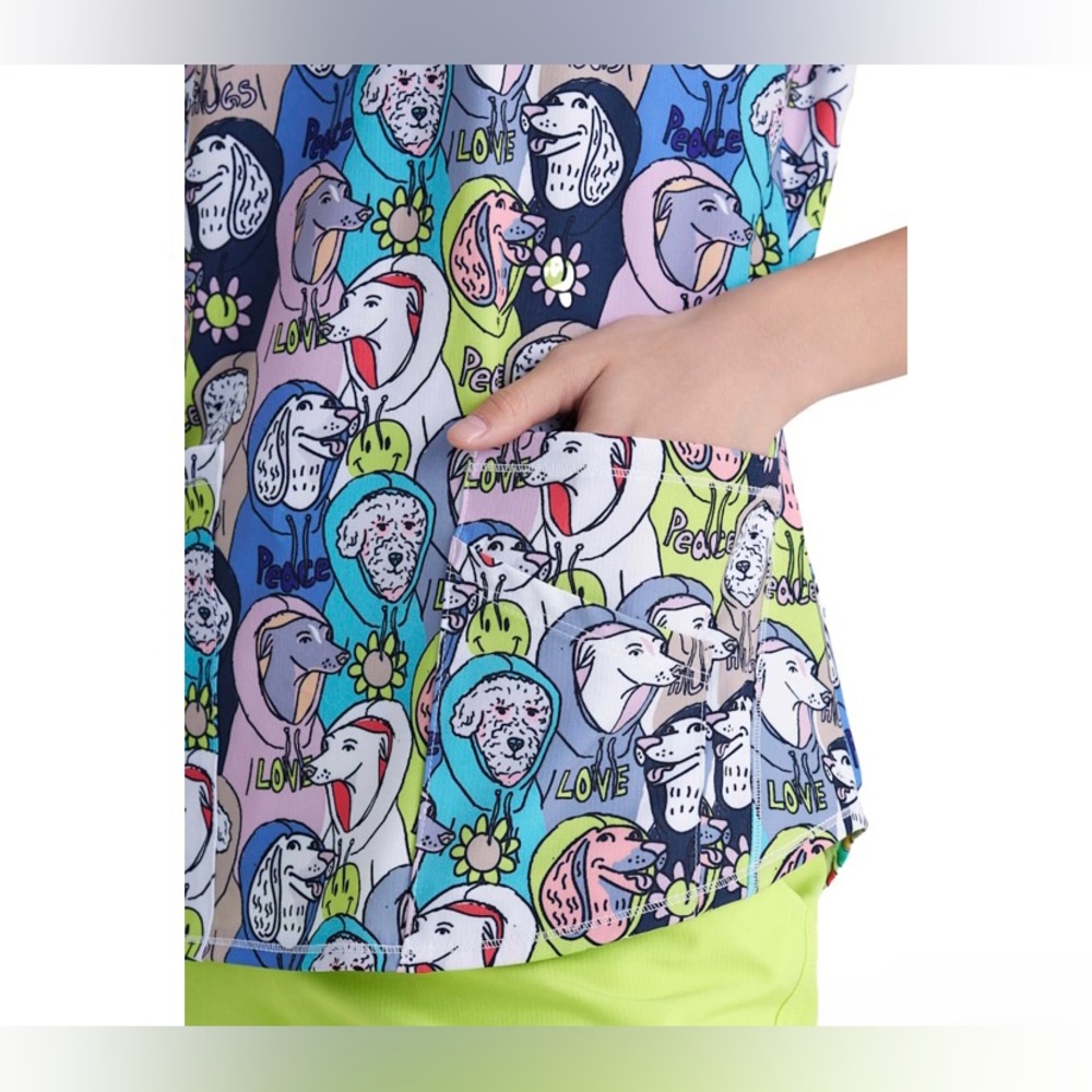 Brand New Women’s Sketchers Love Dog Scrub Top, Size XL